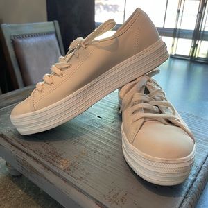 Keds leather tennis shoes
